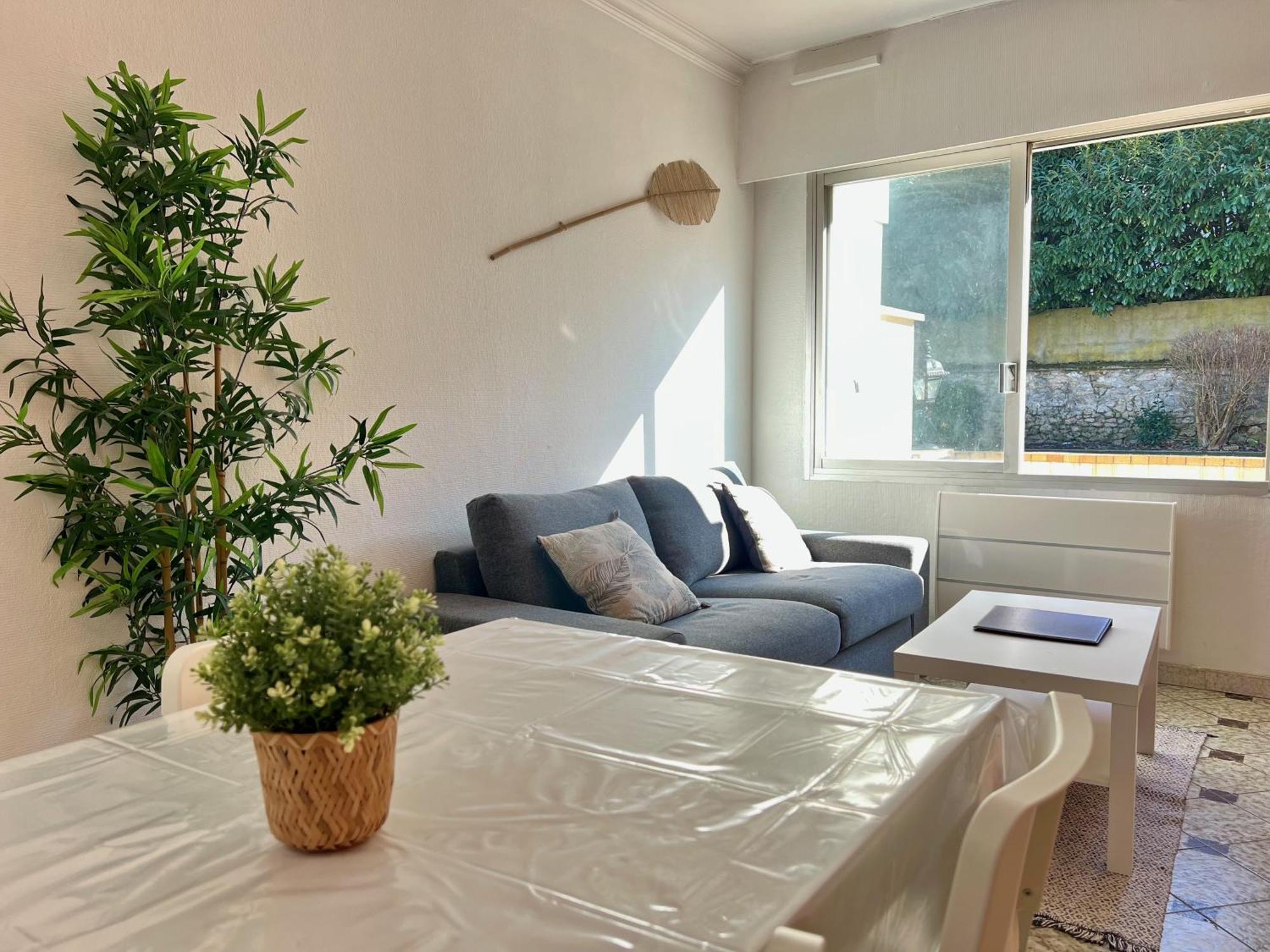 Appart'Hotel Nuiteejour Versailles Saint Cyr L'Ecole Eksteriør billede